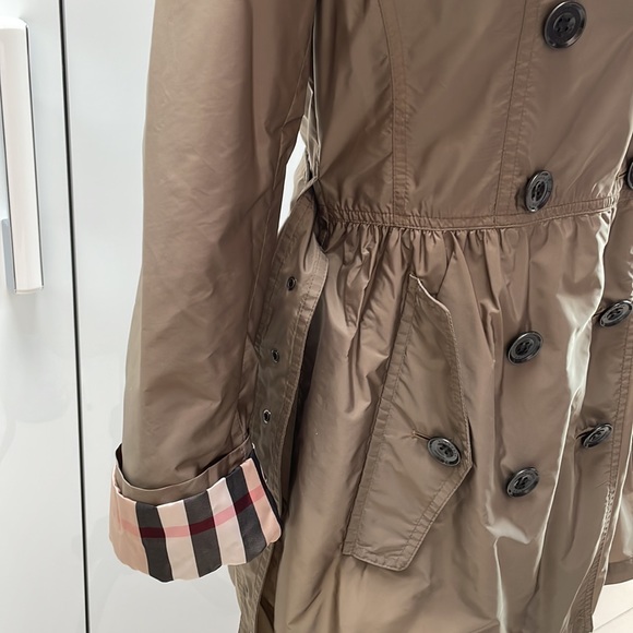 Burberry short trench jacket size US 6 - Picture 5 of 14